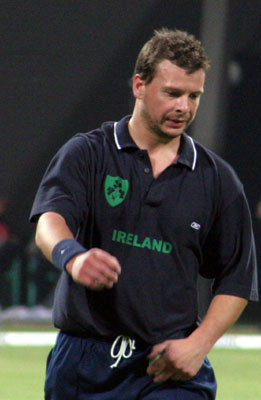 2006 Eurasia Cup: UAE v Ireland A: Ireland A's Conor Armstrong finds bowling is warm work in the hot Abu Dhabi evening (©CricketEurope)