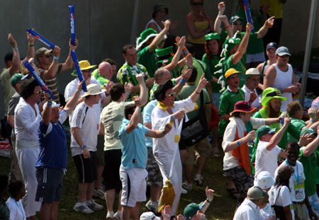 The fans go wild (©CricketEurope)