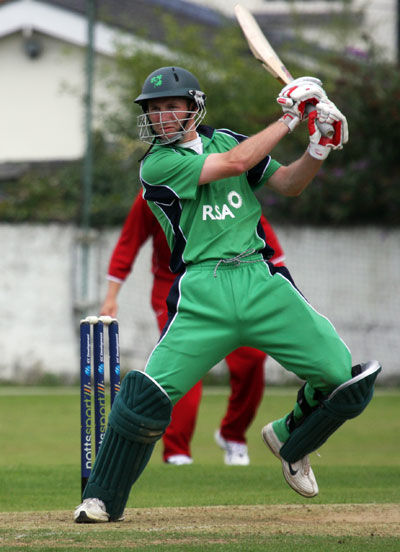 Andy White scored 30 (©CricketEurope)