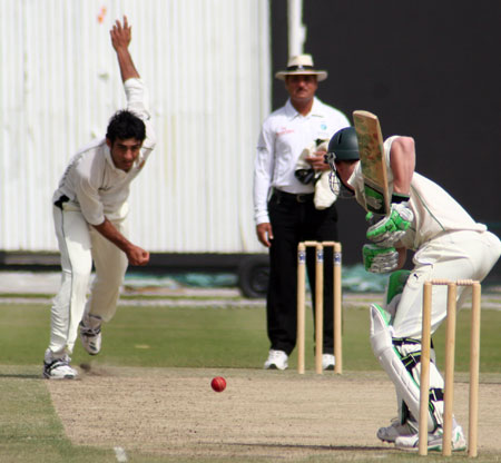 Zahid Shah bowling to Niall O'Brien (©CricketEurope)