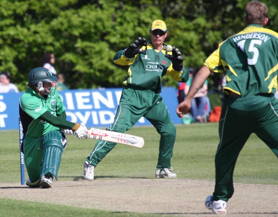 Gary Wilson caught sweeping by Paul Nixon (©CricketEurope)