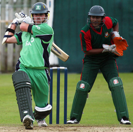 Six hit by Reinhardt Strydom (©CricketEurope)