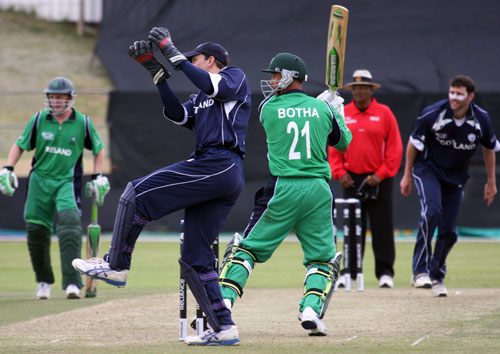 Cut away by Andre Botha (©CricketEurope)