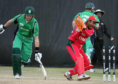 Andrew White just makes his ground (©CricketEurope)