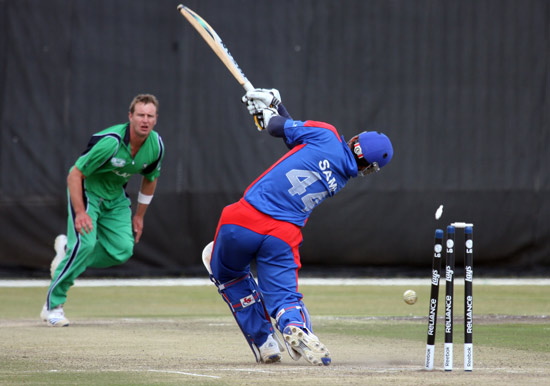 Samiullah bowled by Peter Connell (©CricketEurope)