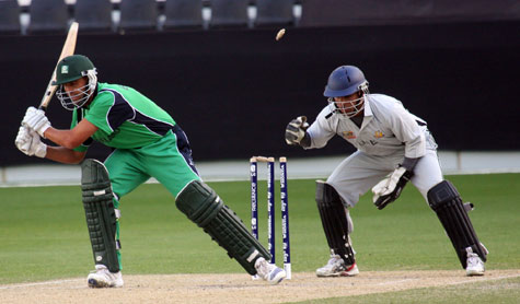 Abdul Rehman attempts to stump Andre Botha (©Ian Jacobs)