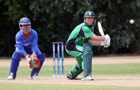 Reverse sweep by Andy White (©CricketEurope)