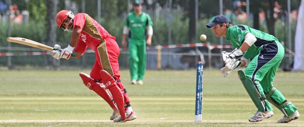 Ashish Bagai turns to leg (©CricketEurope)