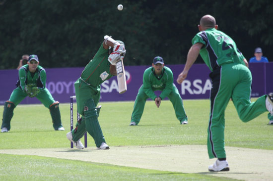 Kayes return catch to Trent Johnston (©CricketEurope)