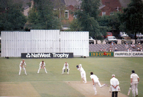 1986 Leicestershire v Ireland (NatWest Trophy): Mark Cohen drives Les Taylor (©Deryck Vincent/CricketEurope)