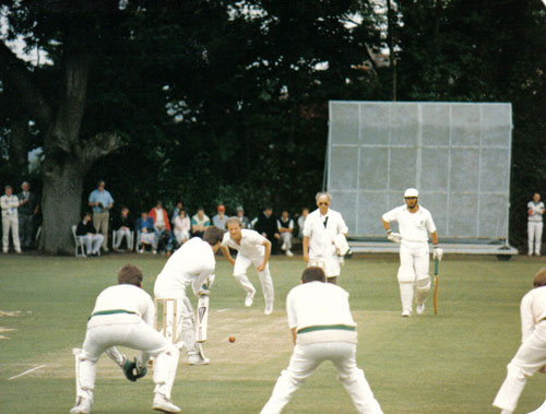 1988 Ireland v Worcestershire: Jim Patterson bowling (©Deryck Vincent/CricketEurope)