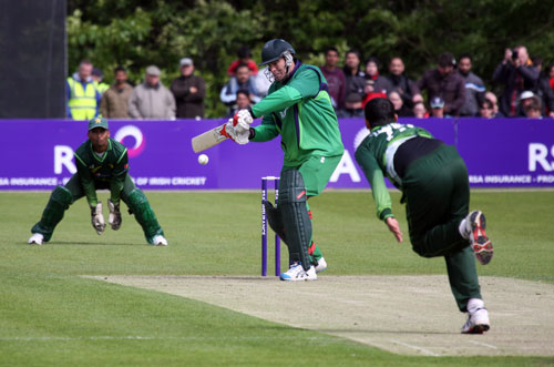 Trent Johnston batting (©CricketEurope)