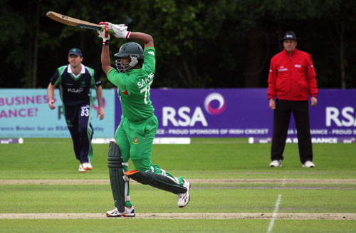 Boundary for Shakib Al Hasan (©CricketEurope)