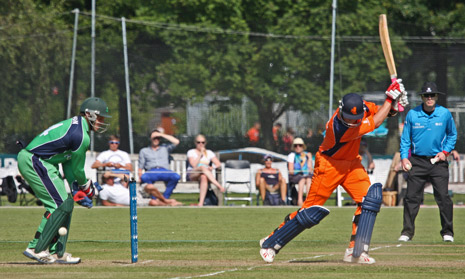 Edgar Schiferli is bowled by Mooney (©CricketEurope-Sander Tholen)