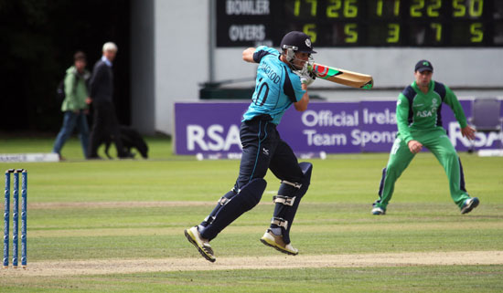 Calum MacLeod batting (©CricketEurope)
