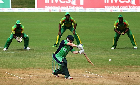 Niall O'Brien drives through the covers (©WICB)