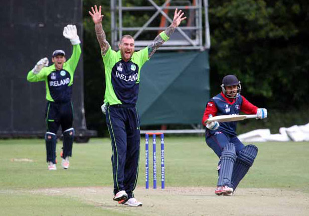 Successful appeal by John Mooney (©CricketEurope)