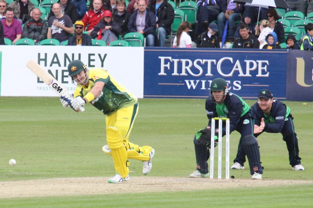 Watson to long on (©CricketEurope)