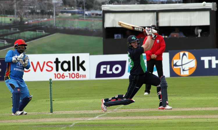 Boundary for Kevin O'Brien (©CricketEurope)