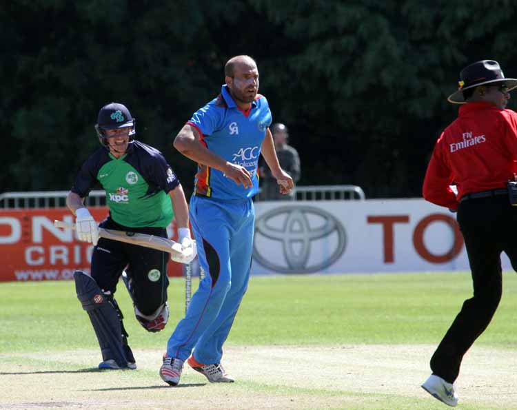 Quick single for Sean Terry (©CricketEurope)