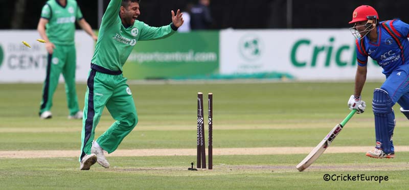 ...Singh knows that it's Out!... (©CricketEurope)