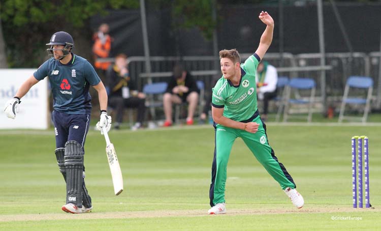Mark Adair took the new ball (©CricketEurope)