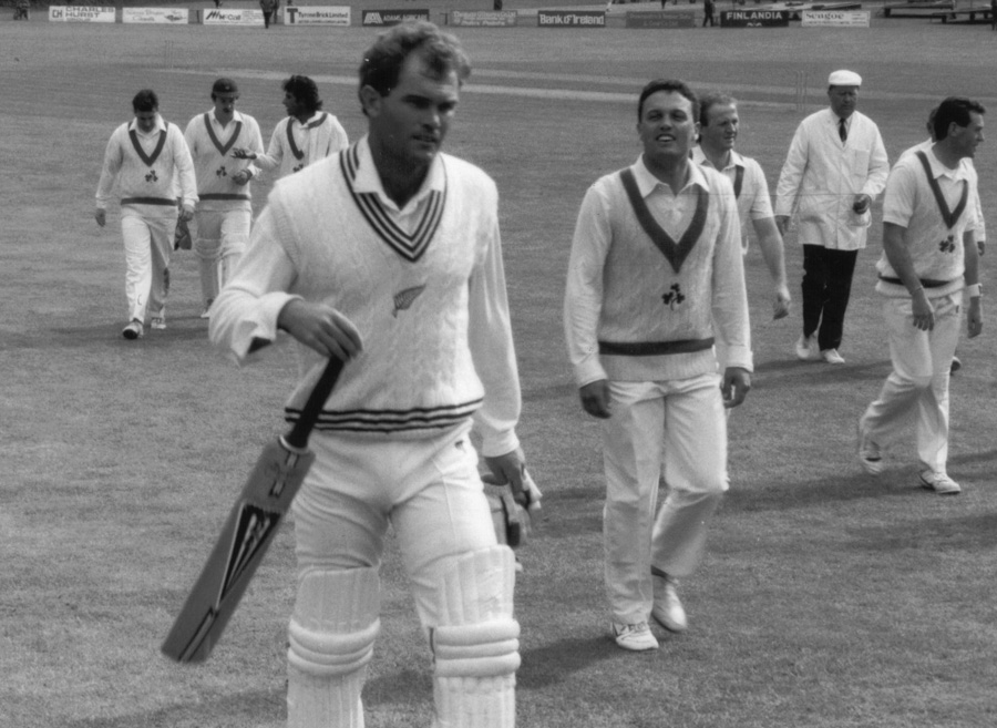Martin Crowe of New Zealand leaves the field followed by the Irish team (©Clarence Hiles)