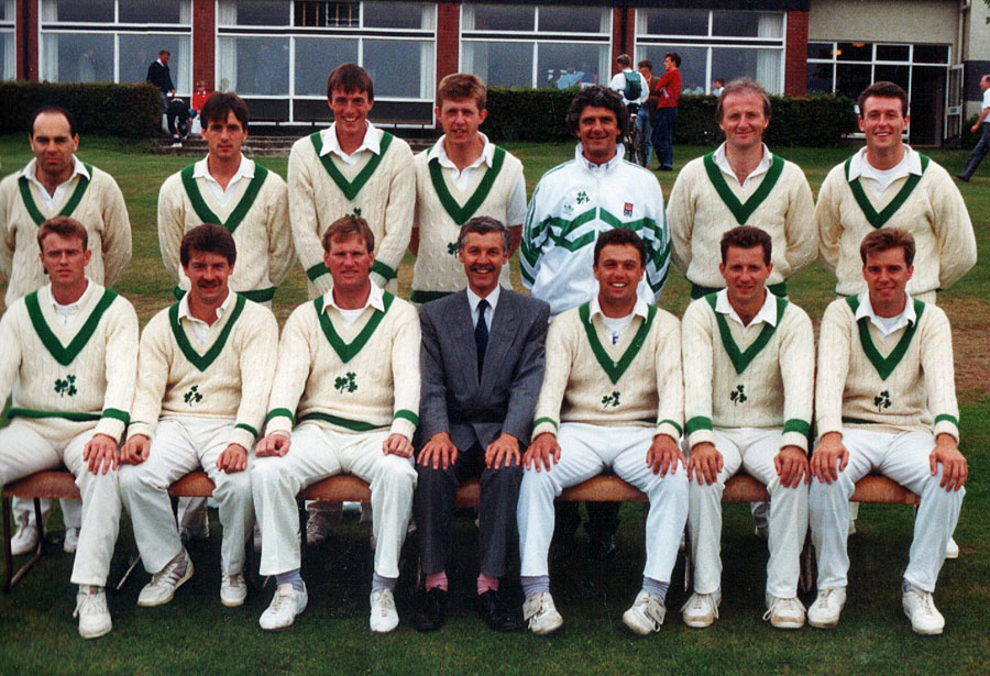 The Irish team and ICU President Gavin Craig (©CricketEurope)