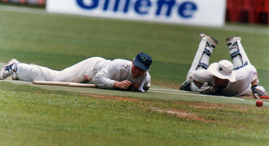 Neil Doak's spectacular attempt at a run out (©CricketEurope)