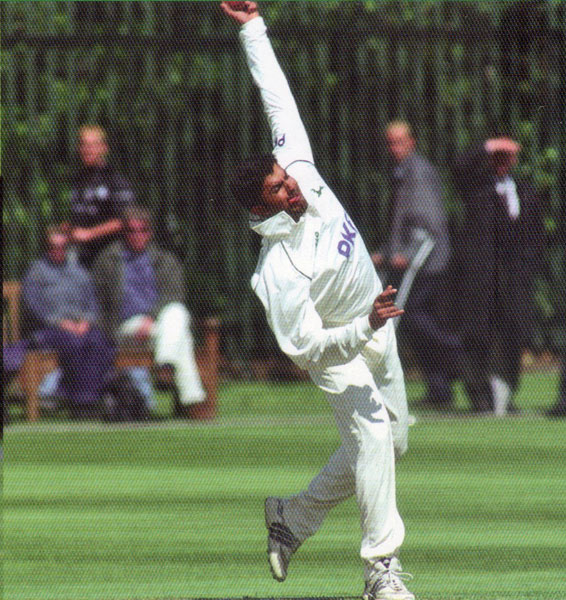 Uzman Azfaal took 3 Irish wickets for just 8 runs (©Rowland White)