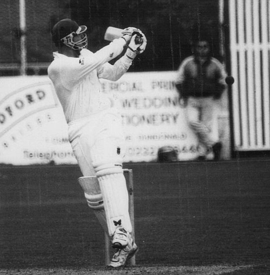 1994 Ireland v New Zealand: A leg side boundary for Justin Benson of Ireland (©Clarence Hiles)