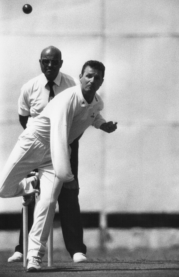 1994 ICC Trophy: Ireland v Papua New Guinea: Ireland off spinner Garfield Harrison (©Andy Gatling)