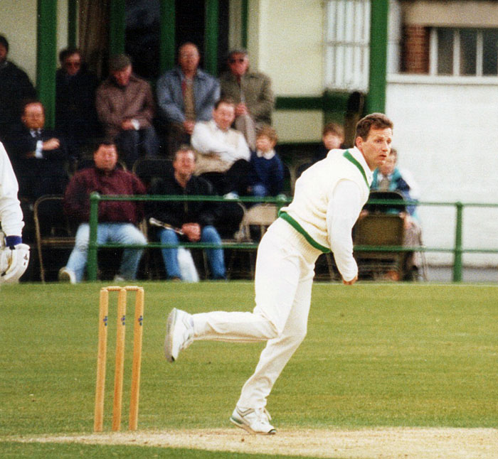 1995 Ireland v Kent (B&H Cup): Garfield Harrison (©Clarence Hiles)